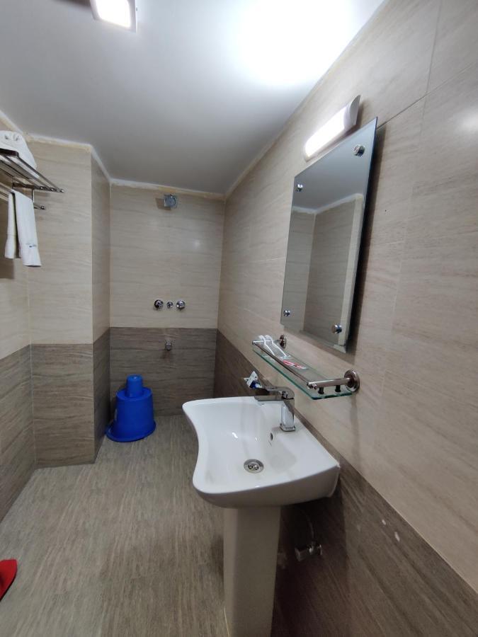 Hotel Sea Moon Cox's Bazar Buitenkant foto